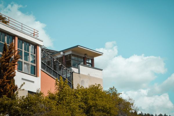 Haus des Volkes Das Bauhaushotel (Probstzella)